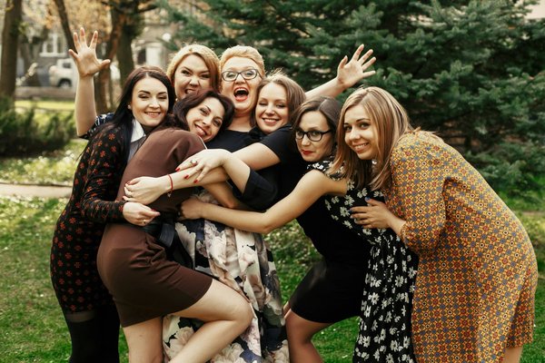 Immortalisez votre événement avec la borne à selfie rouen de yakasourire