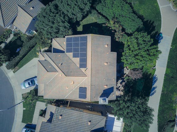 Panneau solaire photovoltaïque : alliez confort et économies d'énergie
